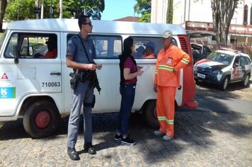 Prefeitura de Divinolândia realiza blitz da fumaça preta