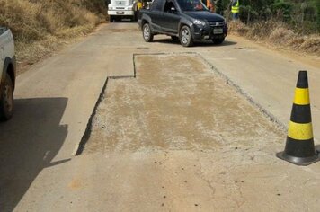 Mineradoras realizam recuperação da estrada entre Campestrinho a Poços de Caldas