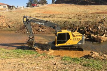 Infraestrutura; obras e serviços: 2018 com forte investimento na recuperação de estradas e manutenções no município