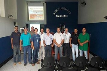 Treinamento de máquinas e manutenção de estradas rurais é tema de curso para operadores de máquinas e motoristas da Prefeitura