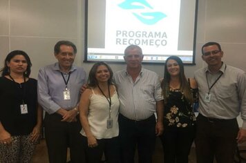 Assistência Social de Divinolândia participa de apresentação do Programa Recomeço