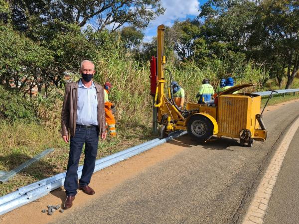 Prefeito consegue instalação de Guarda-Corpo (Guard Rail) no Km 275 da SP 344