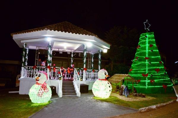 Festividades do Final de Ano trouxeram alegria para a Praça Matriz de Divinolândia