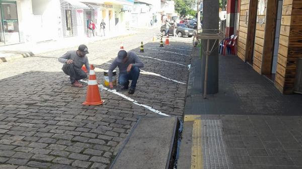 Estacionamento 45° é implantado em mais um quarteirão da rua XV de Novembro