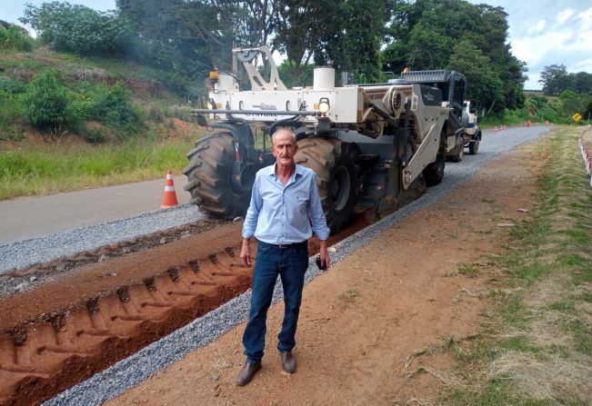 Obras de recuperação do Km 274 da SP344