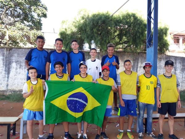 Em clima esportivo; alunos participam do projeto “Copa na Escola”