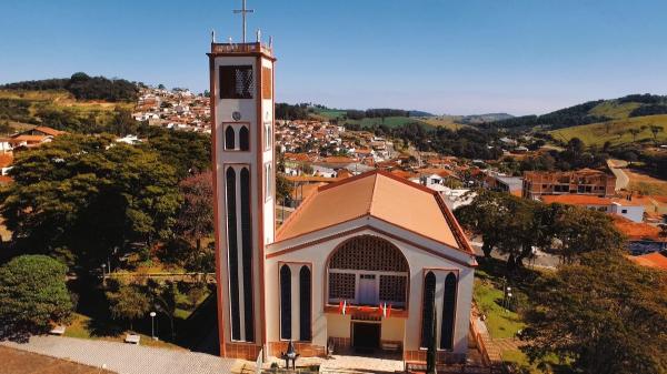 Divinolândia conquista oficialmente o título de MIT - Município de Interesse Turístico