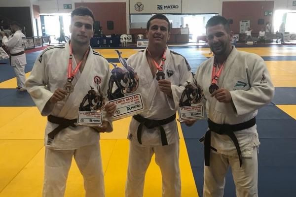 Atletas de Divinolândia se classificam para segunda fase do Campeonato Paulista de Judô